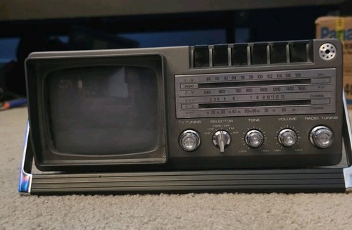 Radio registratore cassette - a,