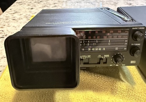 Radio vintage realistica - radio, am/fm